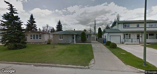Larawan ng 235 Carriage Road sa Winnipeg, Manitoba
