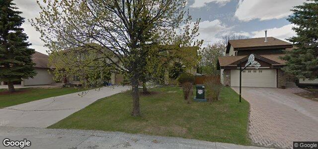 Larawan ng 27 Hamilton Meadows Drive sa Winnipeg, Manitoba