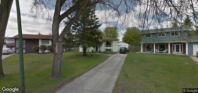 Larawan ng 33 Fieldstone Bay sa Winnipeg, Manitoba