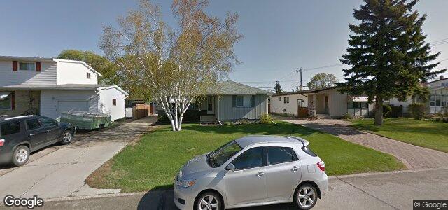 Larawan ng 35 Sayer Avenue sa Winnipeg, Manitoba