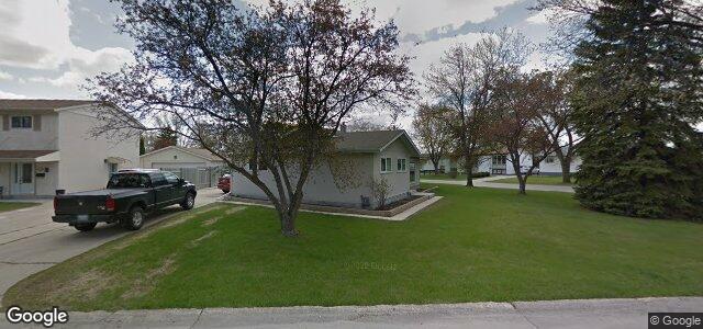 Larawan ng 40 Fieldstone Bay sa Winnipeg, Manitoba