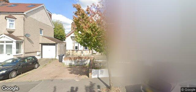 Larawan ng 65 Hamilton Avenue sa Winnipeg, Manitoba