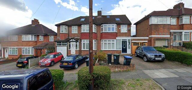 Photo of 71 Lonsdale Drive in Winnipeg, Manitoba