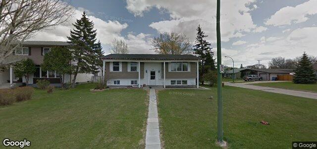 Larawan ng 75 Granada Crescent sa Winnipeg, Manitoba