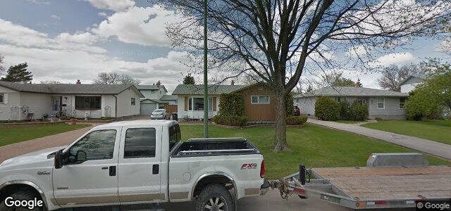 Larawan ng 82 Uplands Crescent sa Winnipeg, Manitoba