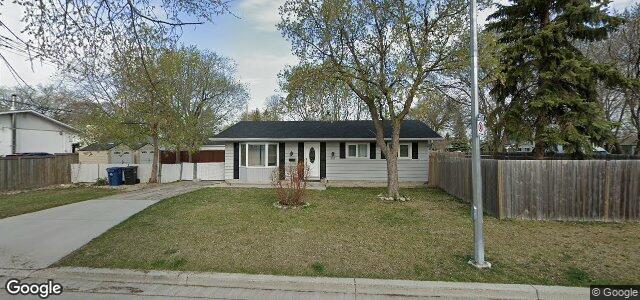 Larawan ng 90 Heritage Boulevard sa Winnipeg, Manitoba