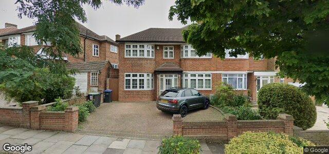 Larawan ng 90 Lonsdale Drive sa Winnipeg, Manitoba