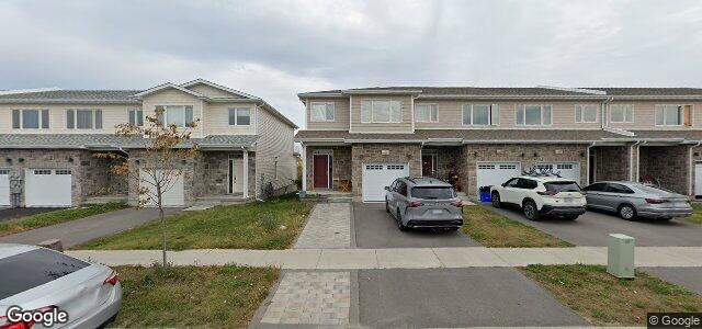 Larawan ng 310 Holden Street sa Winnipeg, Manitoba