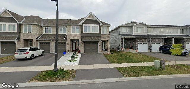 Larawan ng 332 Holden Street sa Winnipeg, Manitoba