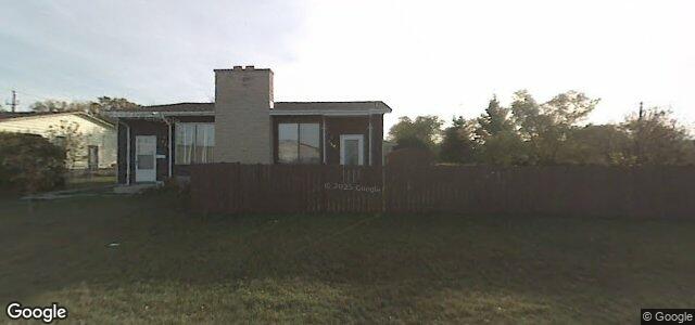 Larawan ng 350 Holden Street sa Winnipeg, Manitoba