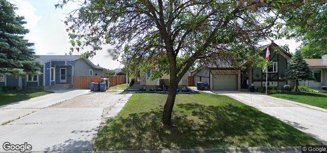 Larawan ng 10 Linden Park Bay sa Winnipeg, Manitoba