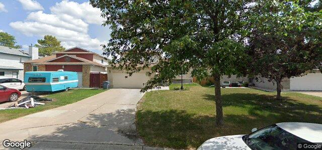 Larawan ng 10 Meadowland Drive sa Winnipeg, Manitoba