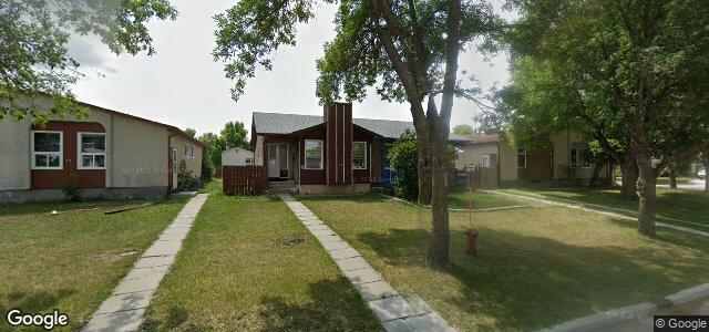 Larawan ng 10 Petriw Bay sa Winnipeg, Manitoba