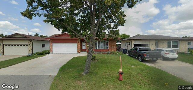 Larawan ng 102 Rose Hill Way sa Winnipeg, Manitoba