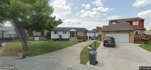 Larawan ng 18 Chaffey Place sa Winnipeg, Manitoba