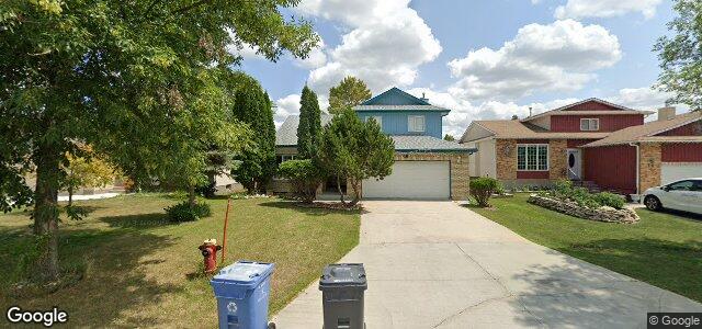 Larawan ng 18 Meadowland Drive sa Winnipeg, Manitoba