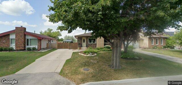 Larawan ng 19 Valewood Crescent sa Winnipeg, Manitoba