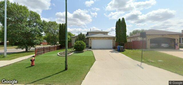 Larawan ng 2 Elm Grove Drive sa Winnipeg, Manitoba
