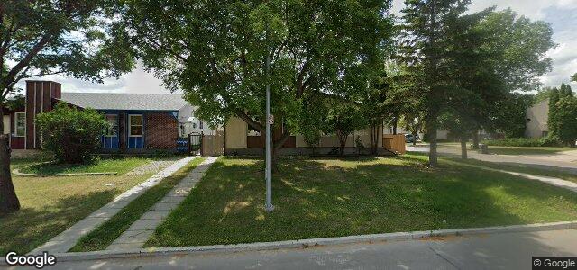 Larawan ng 2 Petriw Bay sa Winnipeg, Manitoba