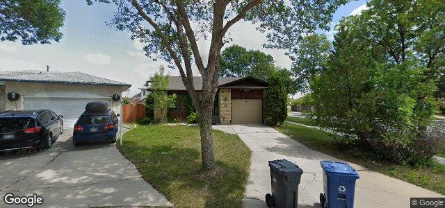 Larawan ng 215 Garton Avenue sa Winnipeg, Manitoba