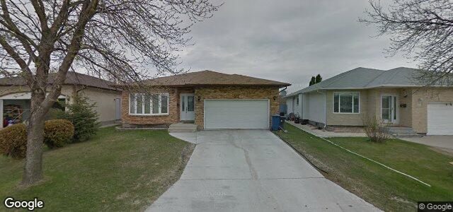 Larawan ng 311 Inkster Garden Drive sa Winnipeg, Manitoba