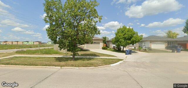 Larawan ng 331 Inkster Garden Drive sa Winnipeg, Manitoba
