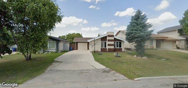 Larawan ng 35 Valewood Crescent sa Winnipeg, Manitoba