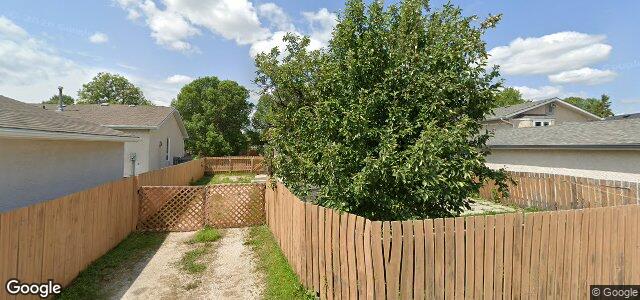 Larawan ng 52 Garton Avenue sa Winnipeg, Manitoba