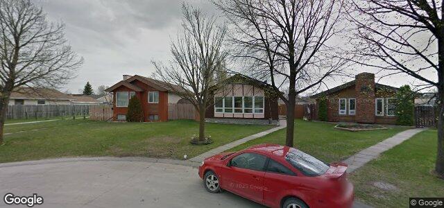Larawan ng 72 Valewood Crescent sa Winnipeg, Manitoba