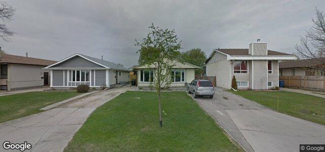 Larawan ng 75 Jonathan Crescent sa Winnipeg, Manitoba