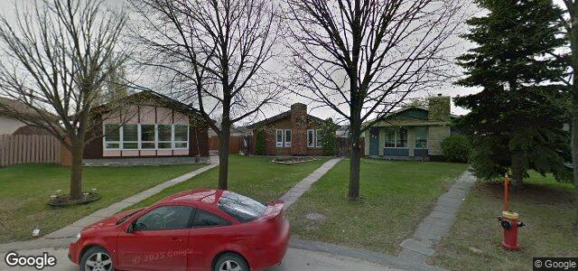 Larawan ng 76 Valewood Crescent sa Winnipeg, Manitoba