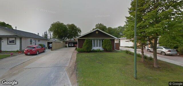 Larawan ng 90 Marianne Road sa Winnipeg, Manitoba