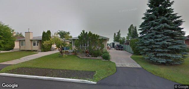 Larawan ng 93 Marianne Road sa Winnipeg, Manitoba