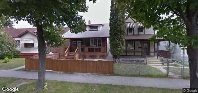 Larawan ng 411 Garlies Street sa Winnipeg, Manitoba