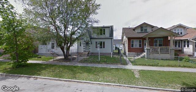 Larawan ng 490 Garlies Street sa Winnipeg, Manitoba