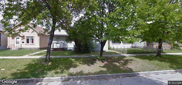 Photo of 613 St John'S Avenue in Winnipeg, Manitoba
