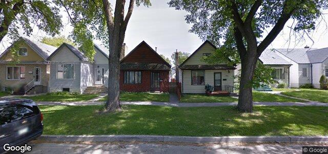 Photo of 647 Bannerman Avenue in Winnipeg, Manitoba