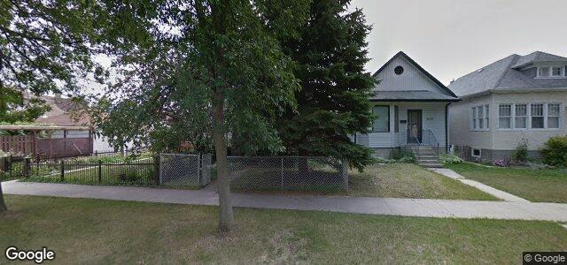 Larawan ng 668 St John'S Avenue sa Winnipeg, Manitoba