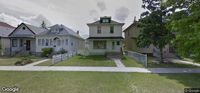 Larawan ng 674 St John'S Avenue sa Winnipeg, Manitoba
