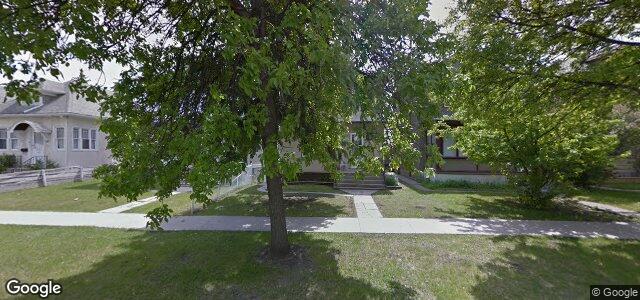 Larawan ng 676 St John'S Avenue sa Winnipeg, Manitoba