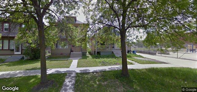 Larawan ng 682 St John'S Avenue sa Winnipeg, Manitoba