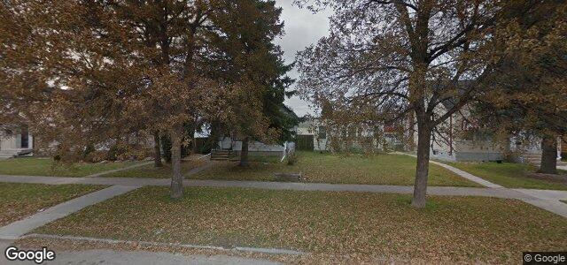 Larawan ng 705 Machray Avenue sa Winnipeg, Manitoba
