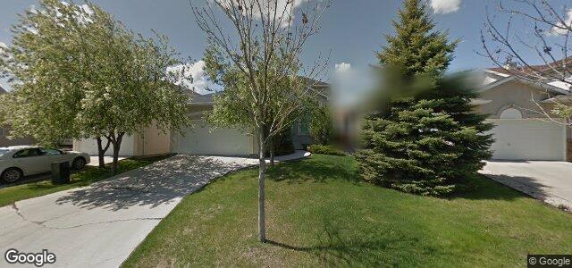 Larawan ng 10 Lessard Place sa Winnipeg, Manitoba