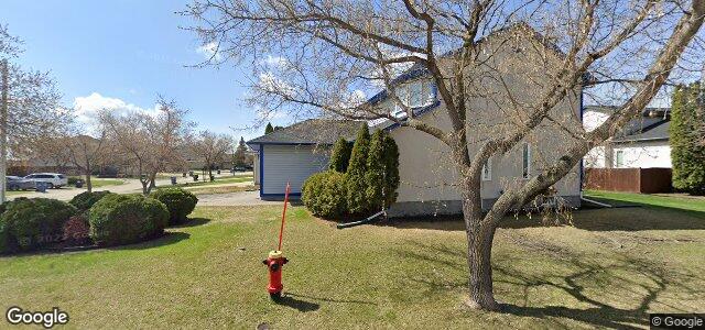 Larawan ng 100 Cassin Crescent sa Winnipeg, Manitoba