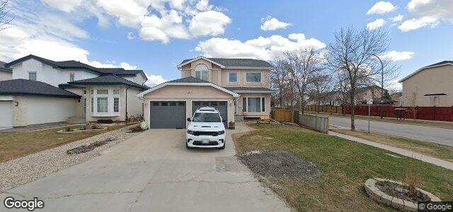 Larawan ng 100 De Caigny Cove sa Winnipeg, Manitoba