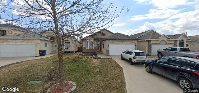 Larawan ng 107 Camirant Crescent sa Winnipeg, Manitoba
