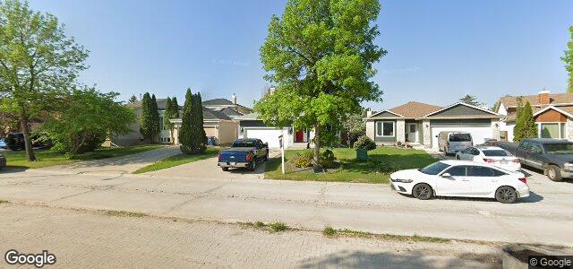 Larawan ng 120 De La Seigneurie Boulevard sa Winnipeg, Manitoba