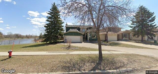 Larawan ng 127 Desjardins Drive sa Winnipeg, Manitoba