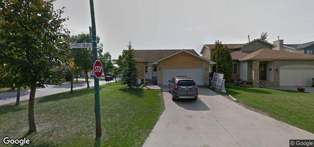 Larawan ng 136 Peres Oblats Drive sa Winnipeg, Manitoba