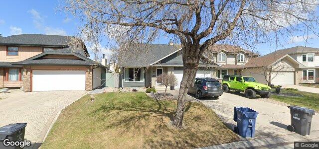 Larawan ng 15 Cassin Crescent sa Winnipeg, Manitoba